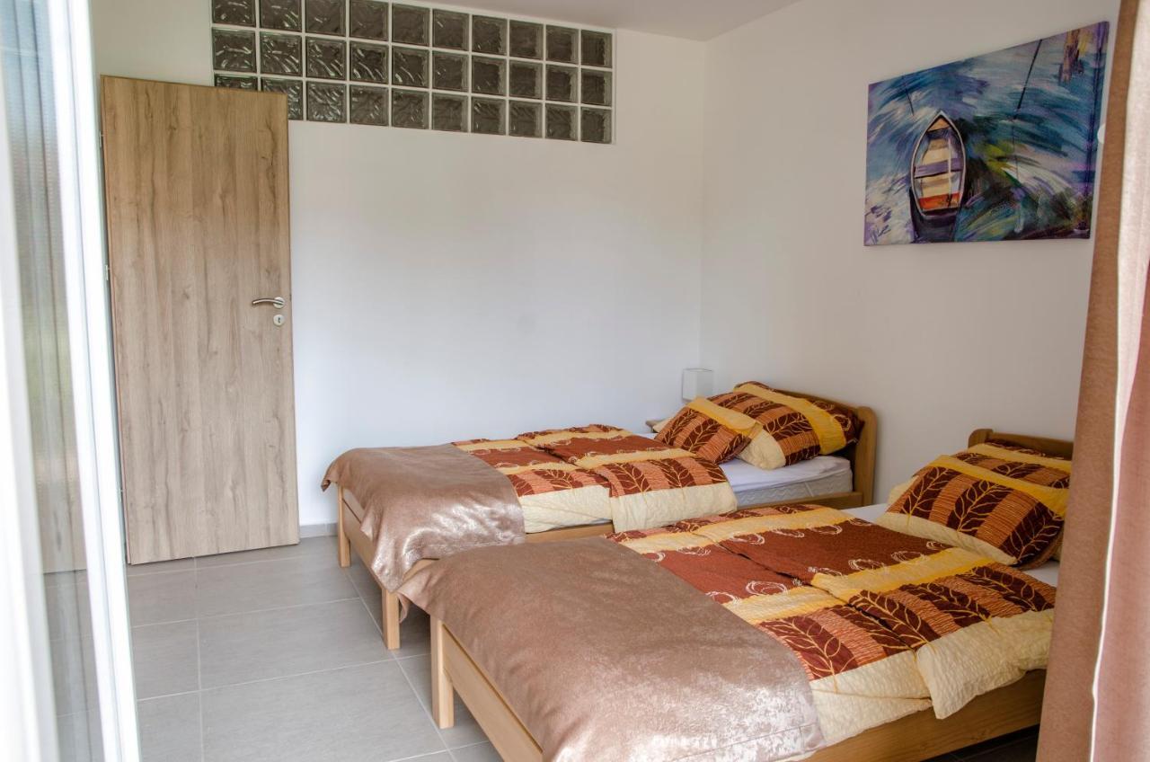 Zamardi Siraly Apartment Luaran gambar